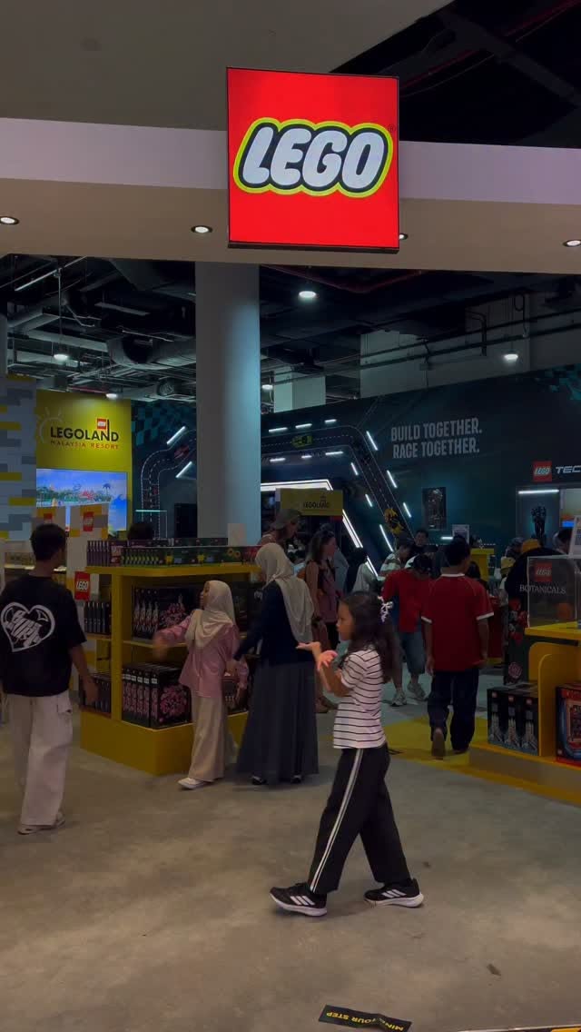 LEGO Pop Up Store at Ombak KLCC Features Life-Sized LEGO Mercedes AMG F1 Car